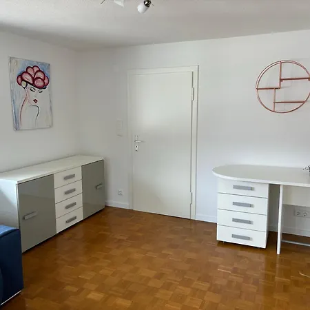 Geraeumige Ferienwohnung In Ruhiger Lage, Perfekt Zum Entspannen * رايناو