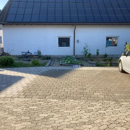 Geraeumige Ferienwohnung In Ruhiger Lage, Perfekt Zum Entspannen *